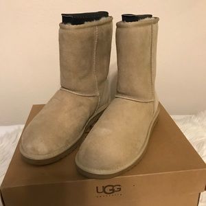 BRAND NEW UGG Classic Short Shoes (Sand Color)